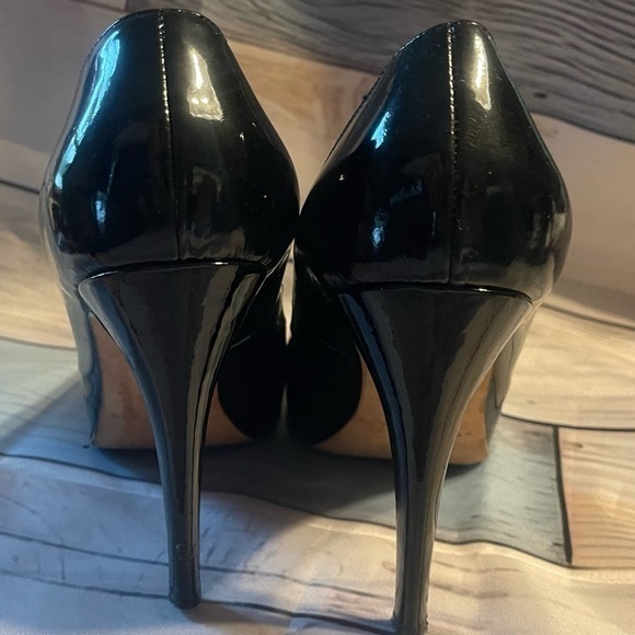 Brian Atwood Patent Leather Pump Stiletto Heels EU Sz (39) US Woman’s Sz 8 EUC - Picture 4 of 9